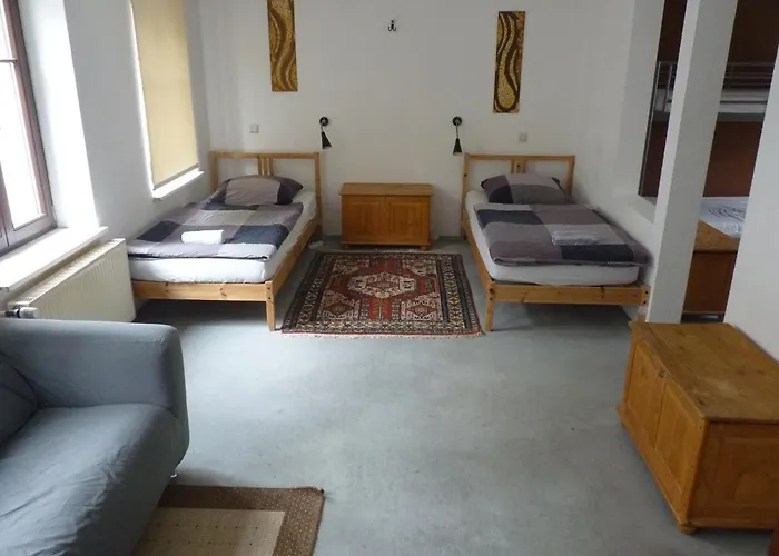 404-Hostel
